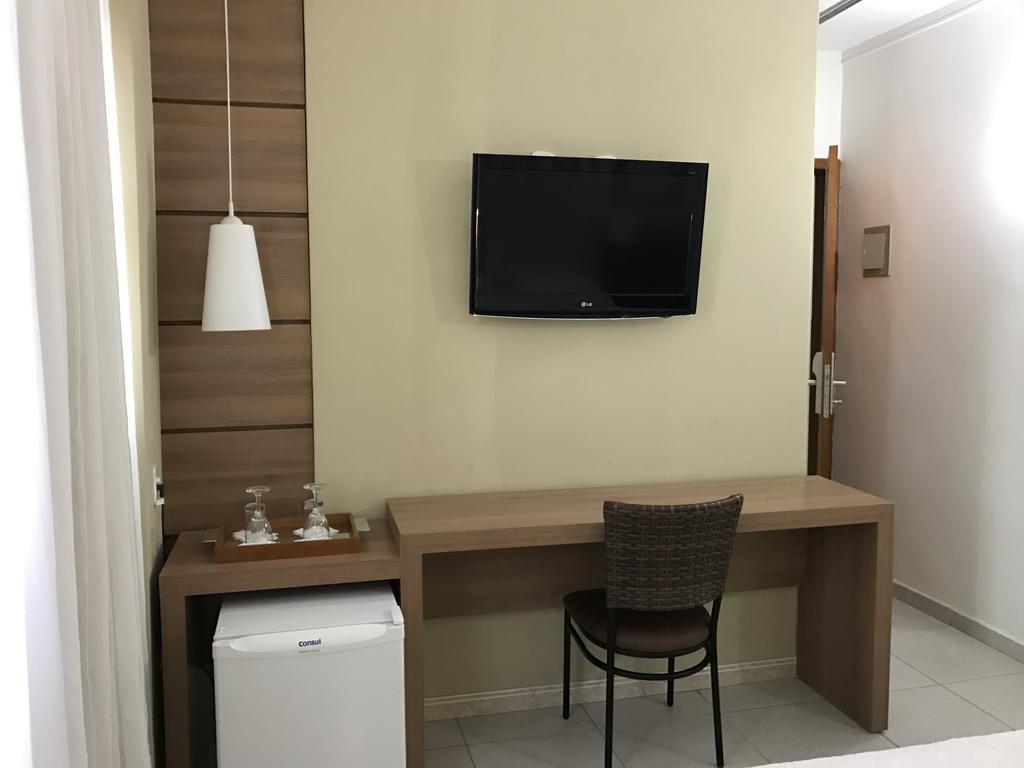 Larison Economy Hotel Pôrto Velho Екстериор снимка